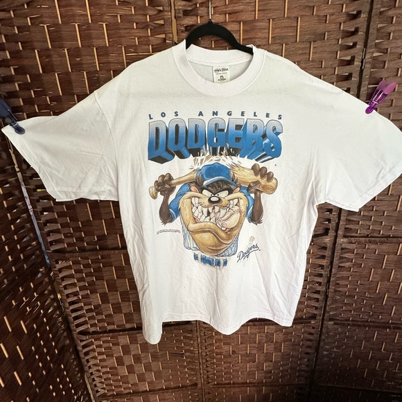 Men’s XXL Shaka Wear Heavyweight White LA Dodgers Taz Graphic T-Shirt NWOT - Picture 1 of 5